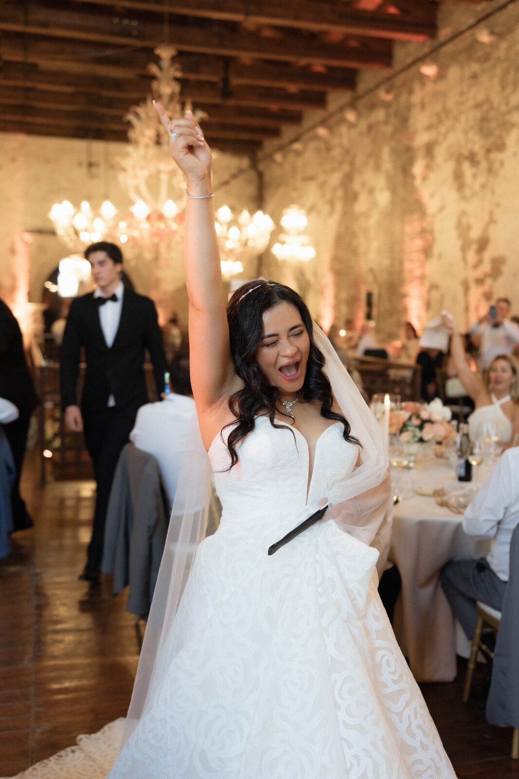 Alicia durante il ricevimento