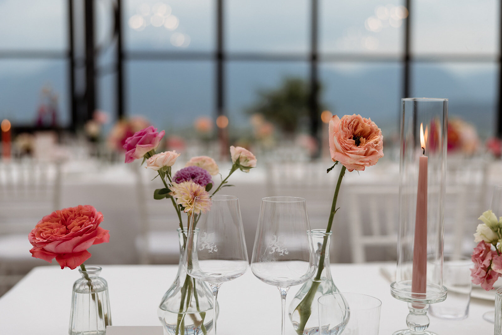 Fiori e candele nell’Orangerie